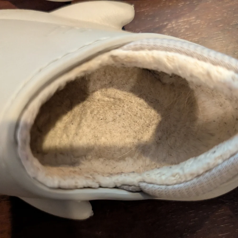 🦋 Gray Shark Slippers for Toddler Size 7-8